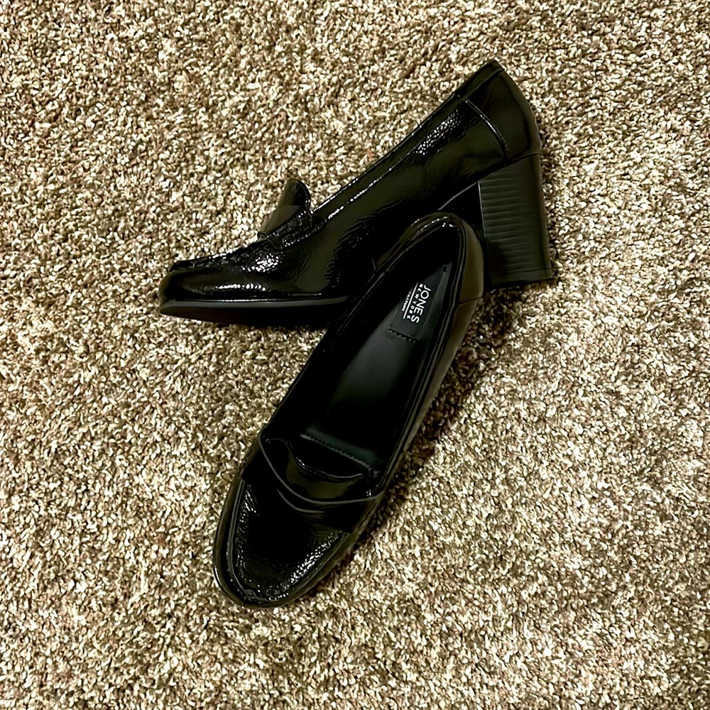 Cute heeled penny loafer